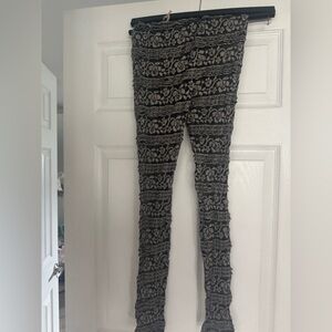 Ryu leggings black with white floral lace